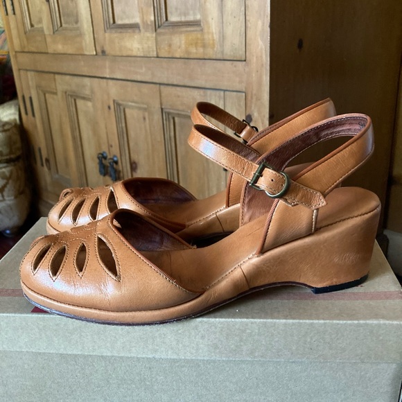 RE-MIX Classic Vintage Footwear Vogue Wedge Sandals - Picture 5 of 10